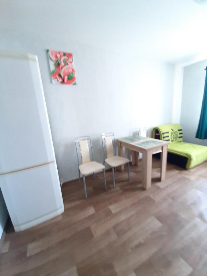 Appartement 1 Комнатная На Позняках à Kiev Extérieur photo