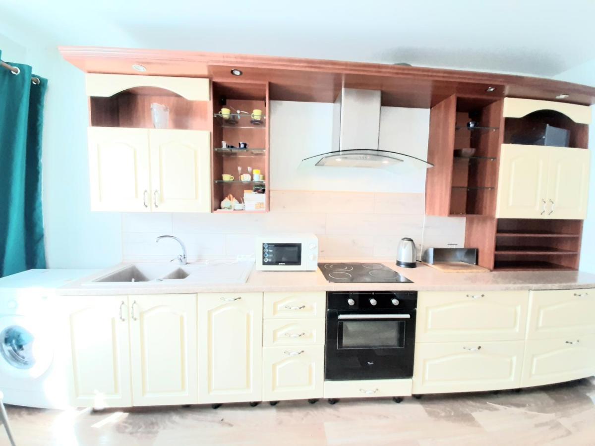 Appartement 1 Комнатная На Позняках à Kiev Extérieur photo